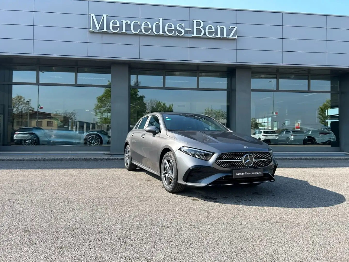 Mercedes-Benz A 250 e con tecnologia ibrida EQ Gri - 1
