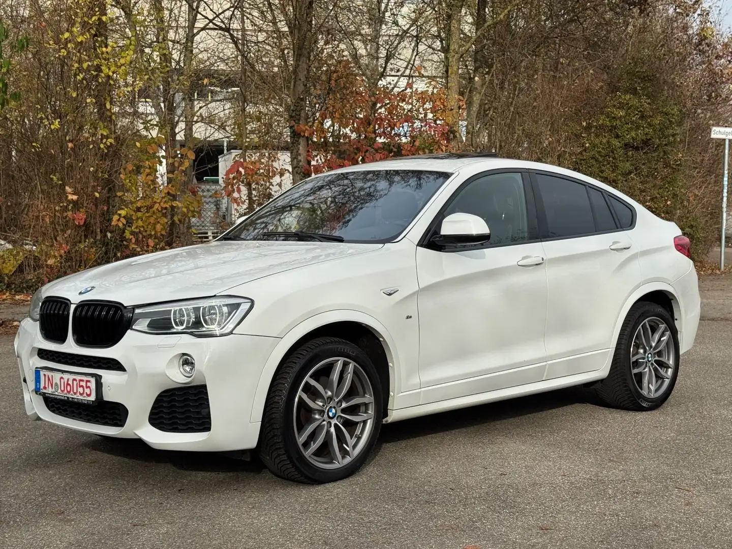 BMW X4 xDrive 30 d M Sport Schiebedach Headup Weiß - 2