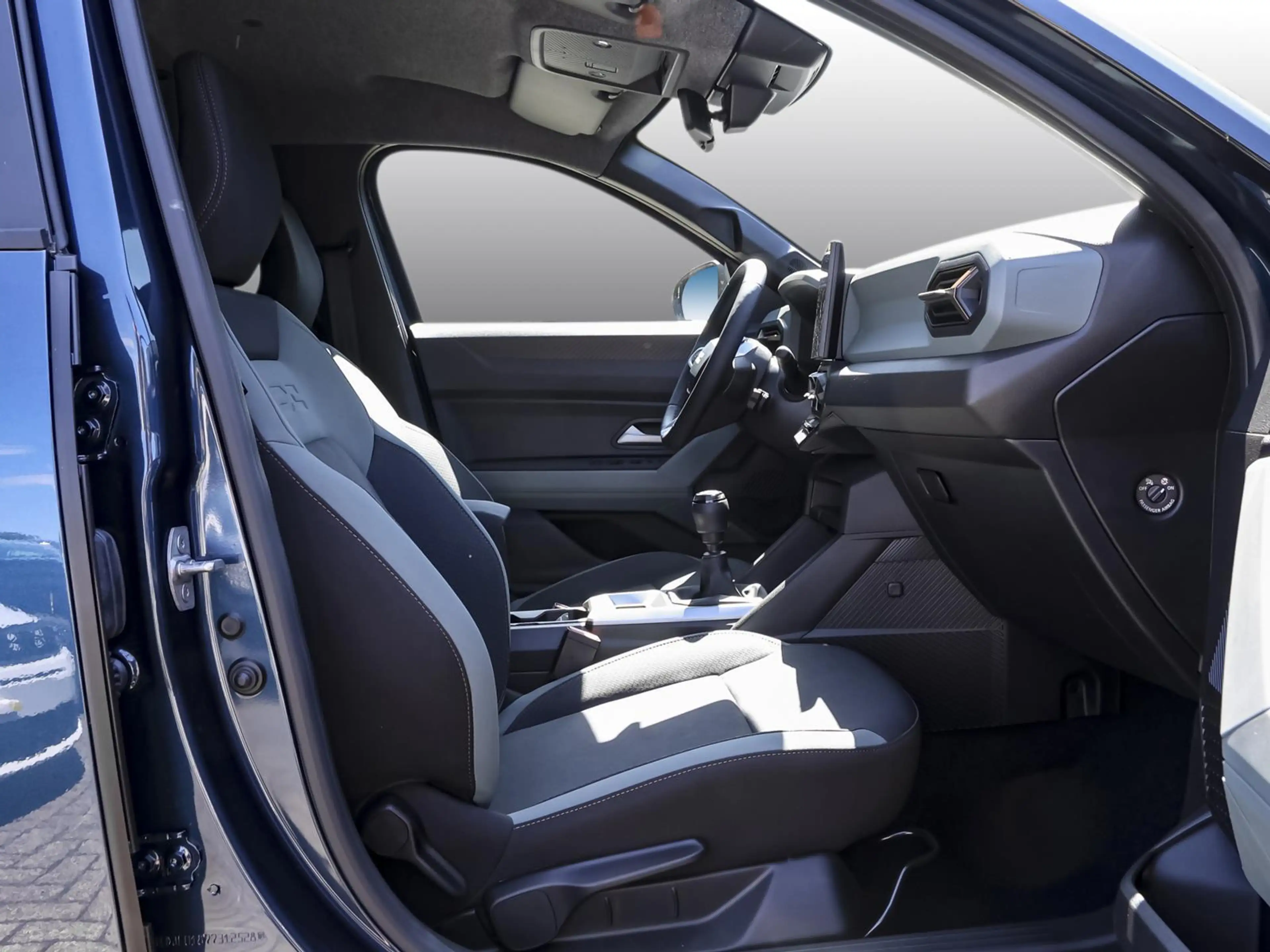 Dacia Bigster Extreme ECO-G 140 NAVI SHZ PDC KLIMA BT — photo 3