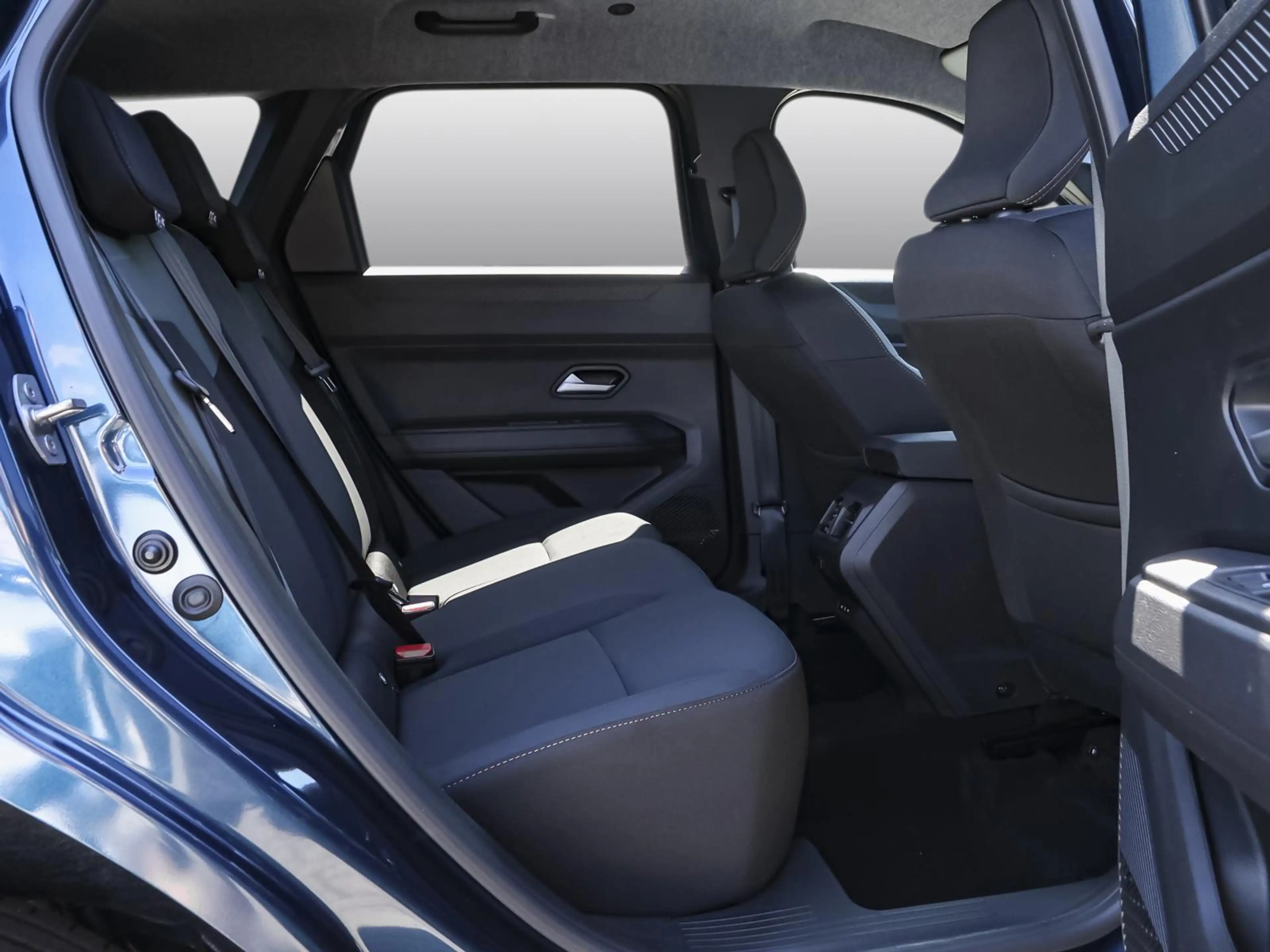 Dacia Bigster Extreme ECO-G 140 NAVI SHZ PDC KLIMA BT — photo 4