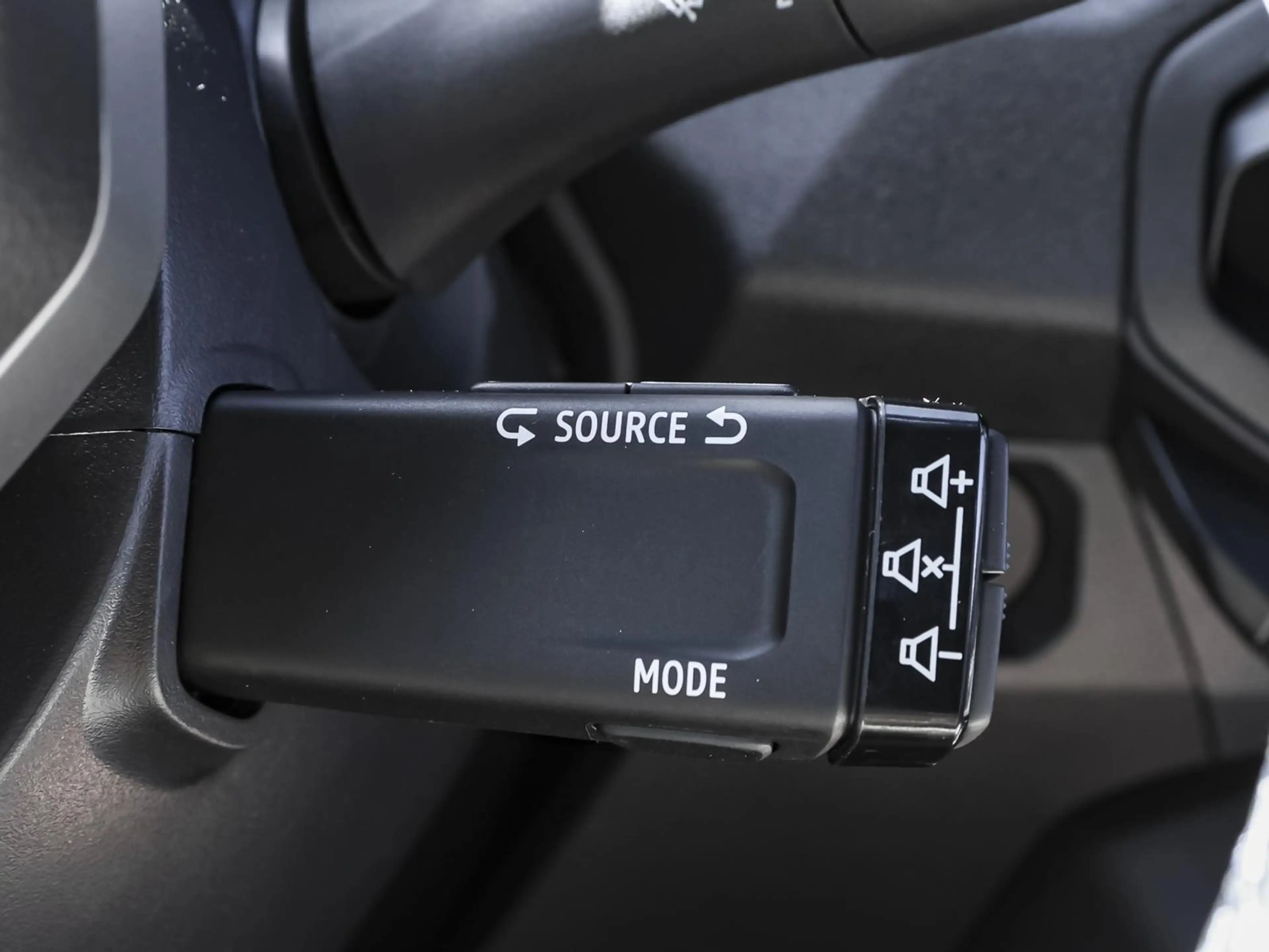 Dacia Bigster Extreme ECO-G 140 NAVI SHZ PDC KLIMA BT — photo 14