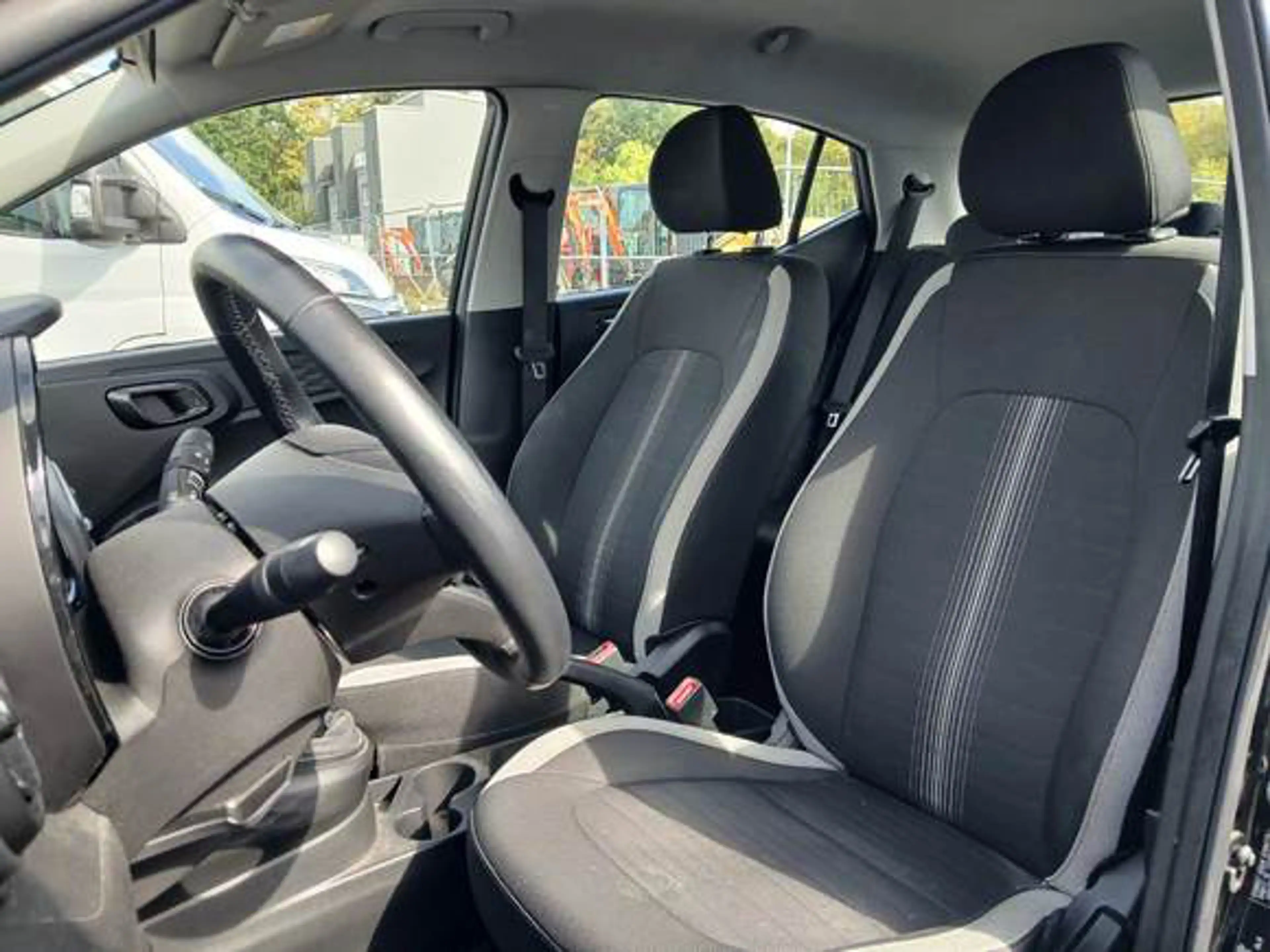 Hyundai i10 I10 RADIO MFL SHZ PDC Spurhalte — photo 9
