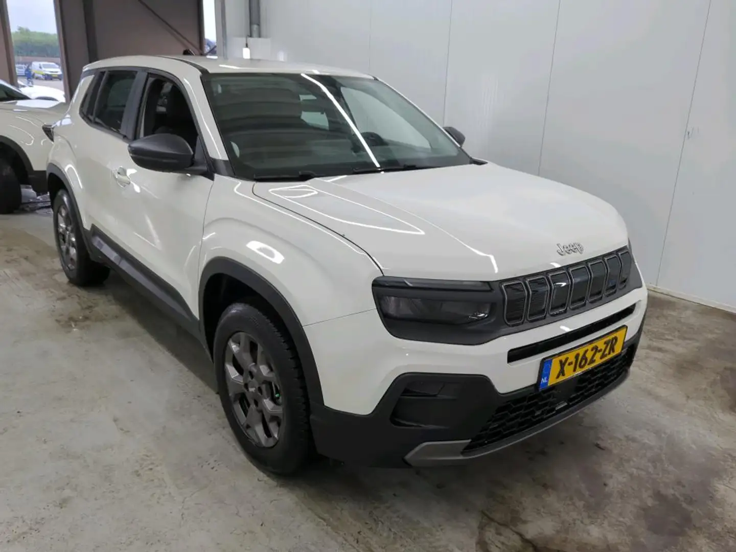Jeep Avenger Longitude 54 kWh Wit - 2