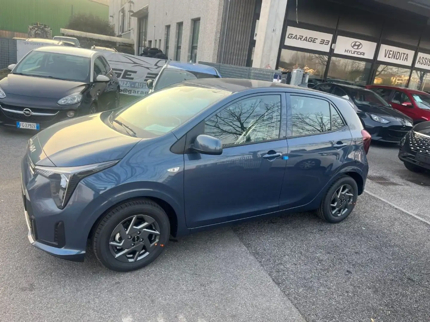 Kia Picanto 1.0 12V 5 porte Urban con Incentivo Reg. Lombardia - 1