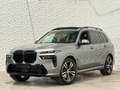 BMW X7 40d xDrive M-Pack Individual 7 PLACE Grijs - thumbnail 3