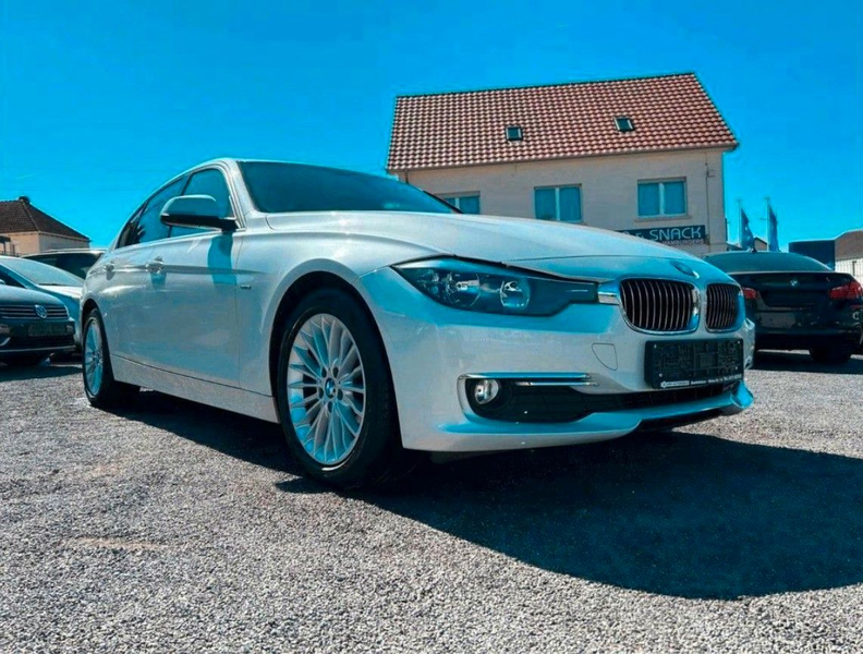 BMW 318 d AUT + NAVI + SHZ + SCHIEBED + LEDER