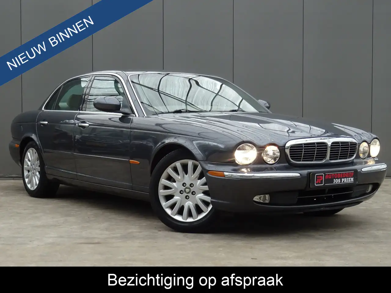 Jaguar XJ