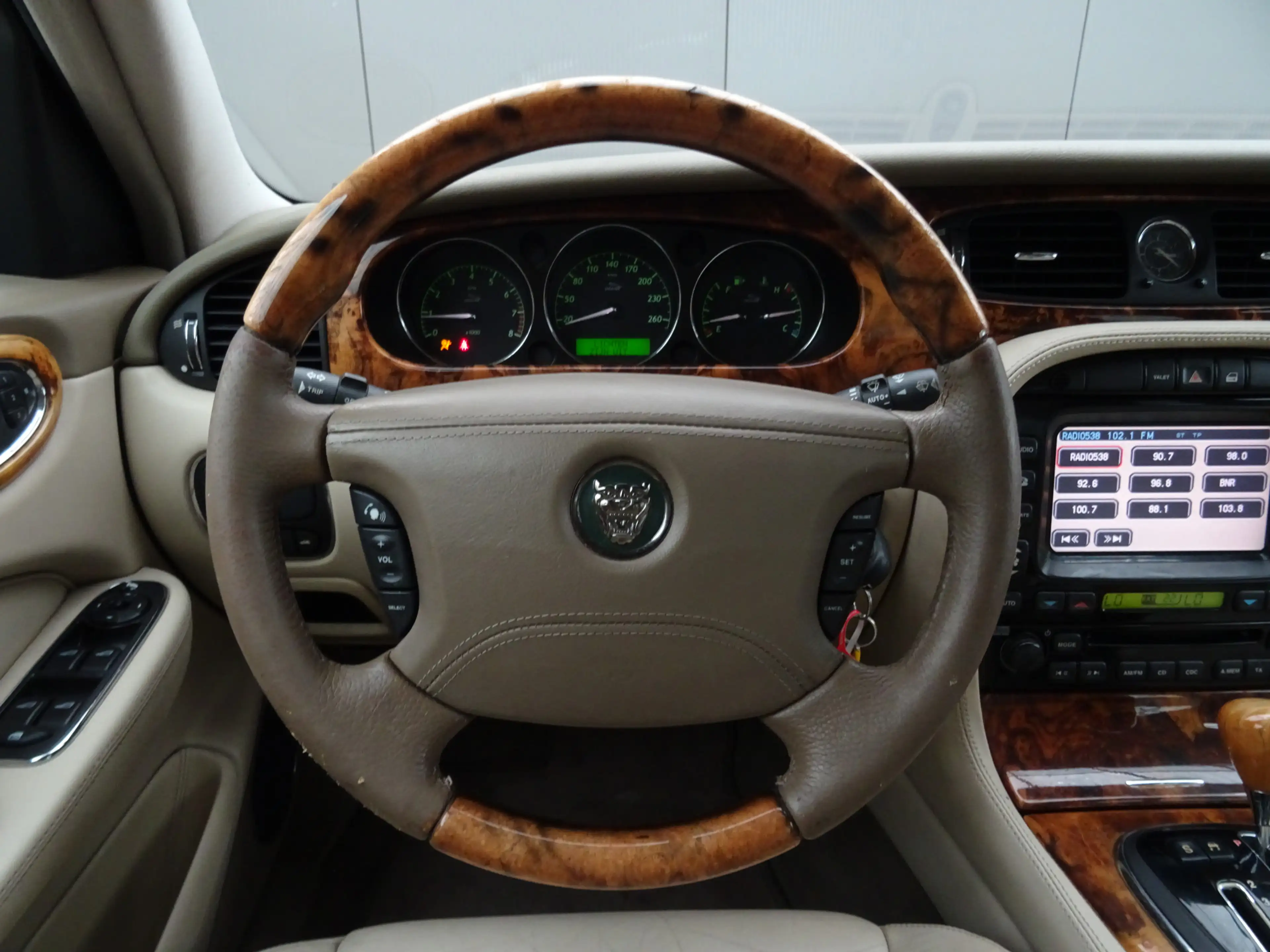 Jaguar XJ 3.0 V6 * YOUNGTIMER !! — photo 14