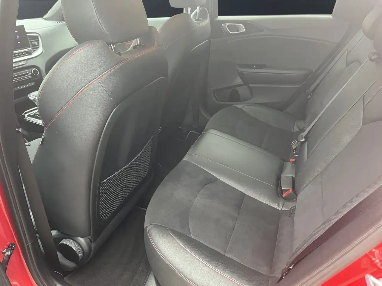 Kia ProCeed / pro_cee'd Proceed 1.6 T-GDI DCT GT Navi LED 16