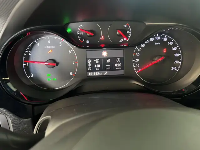 Opel Corsa view 8