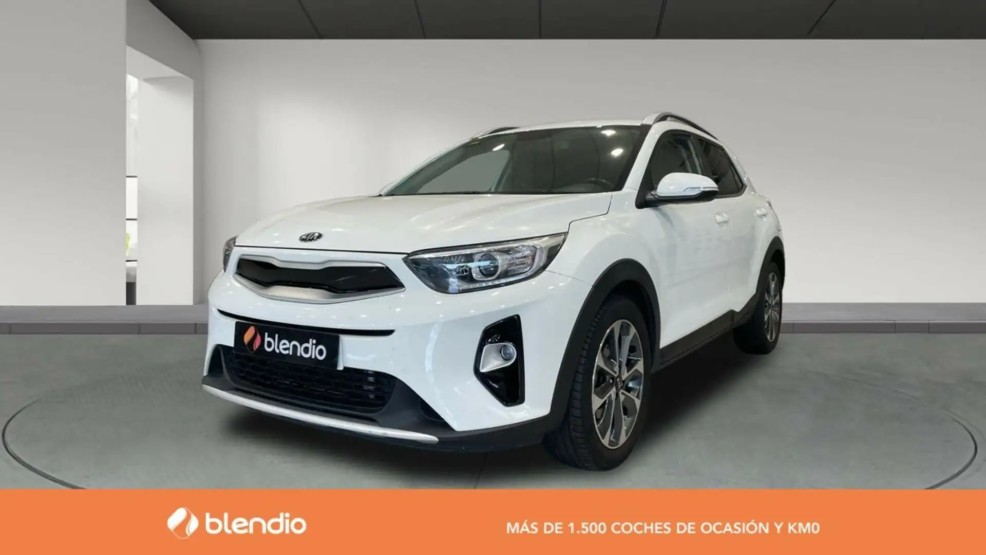 Kia Stonic 1.6 CRDI DRIVE 110 5P Blanc - 1