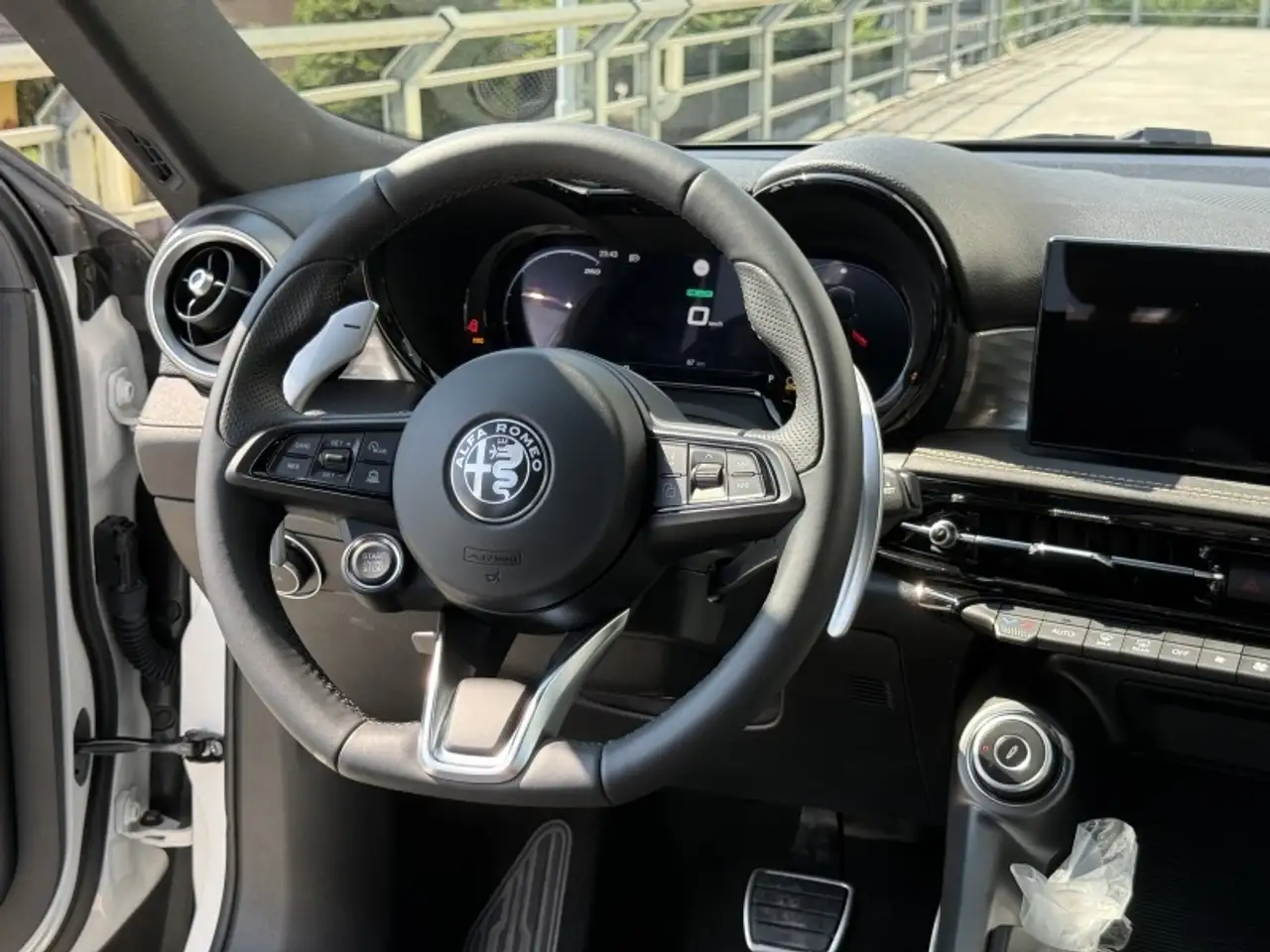 Alfa Romeo Tonale 2025 — фото 10