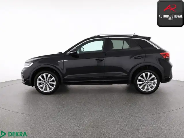 Volkswagen T-Roc view 2