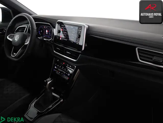 Volkswagen T-Roc view 13