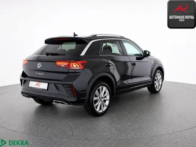 Volkswagen T-Roc view 5