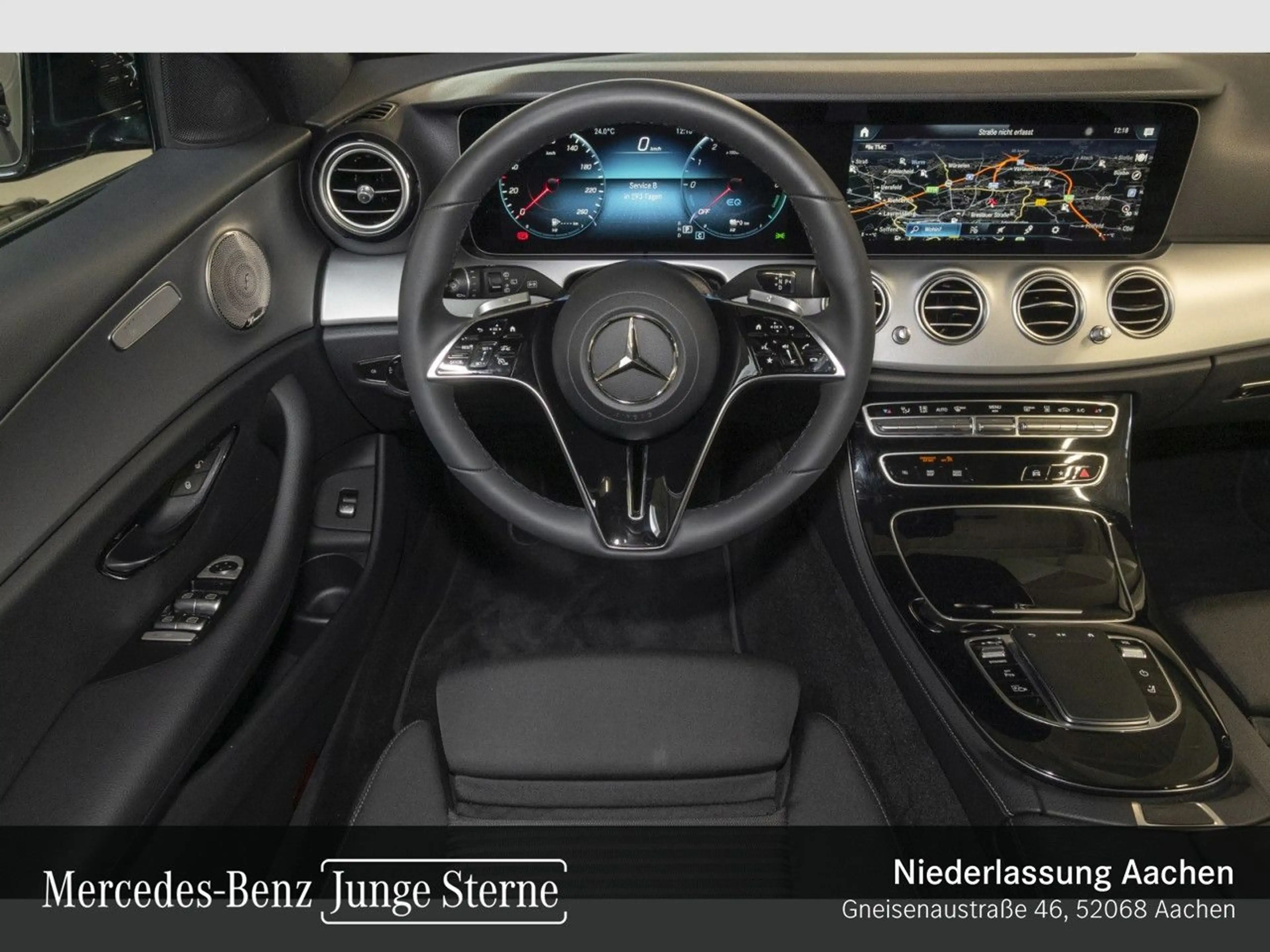 Mercedes-Benz E 300 de T AVANTG+PANO+AHK+LED+FAHRASS+BURMESTER — photo 13