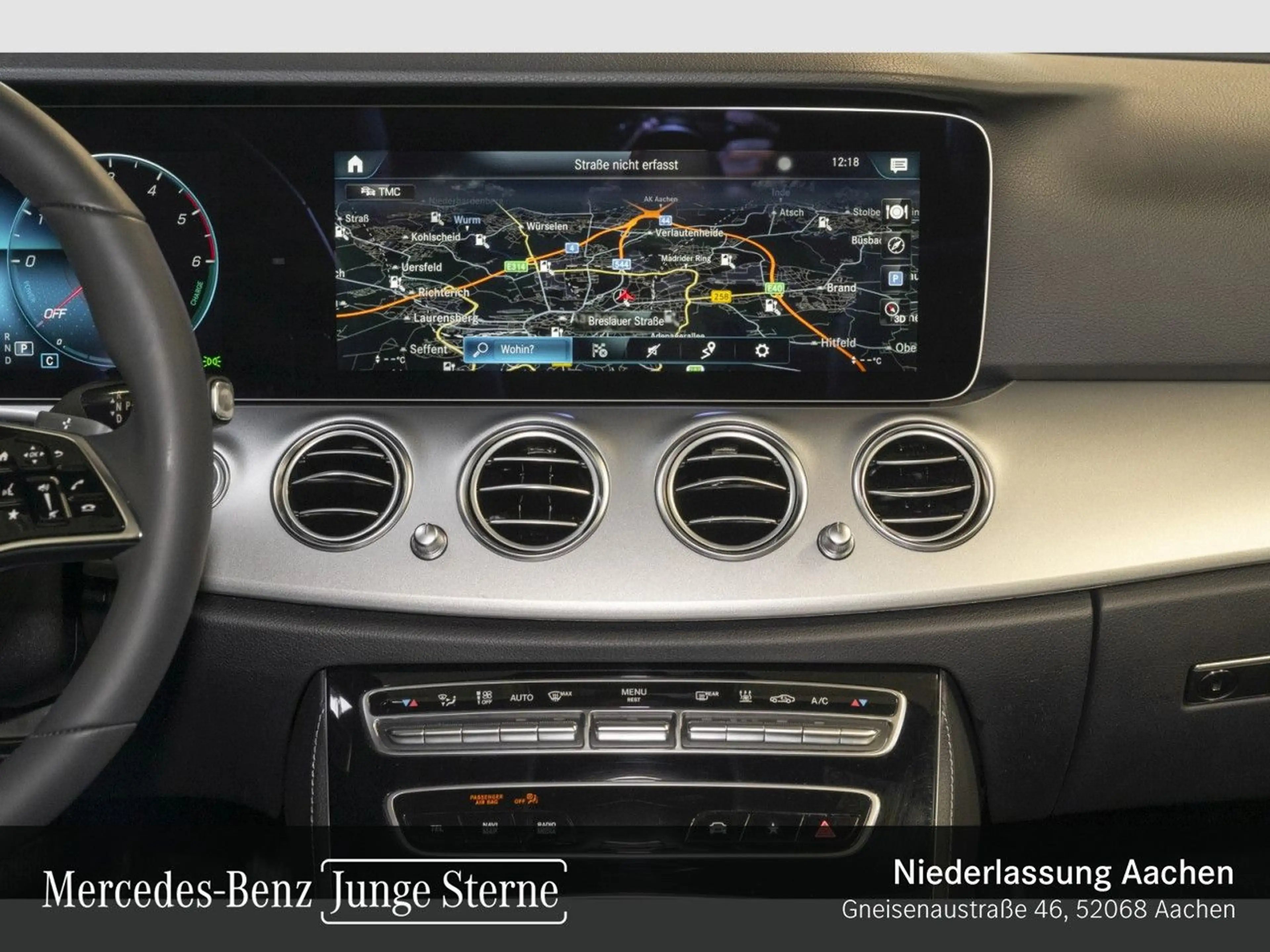 Mercedes-Benz E 300 de T AVANTG+PANO+AHK+LED+FAHRASS+BURMESTER — photo 15