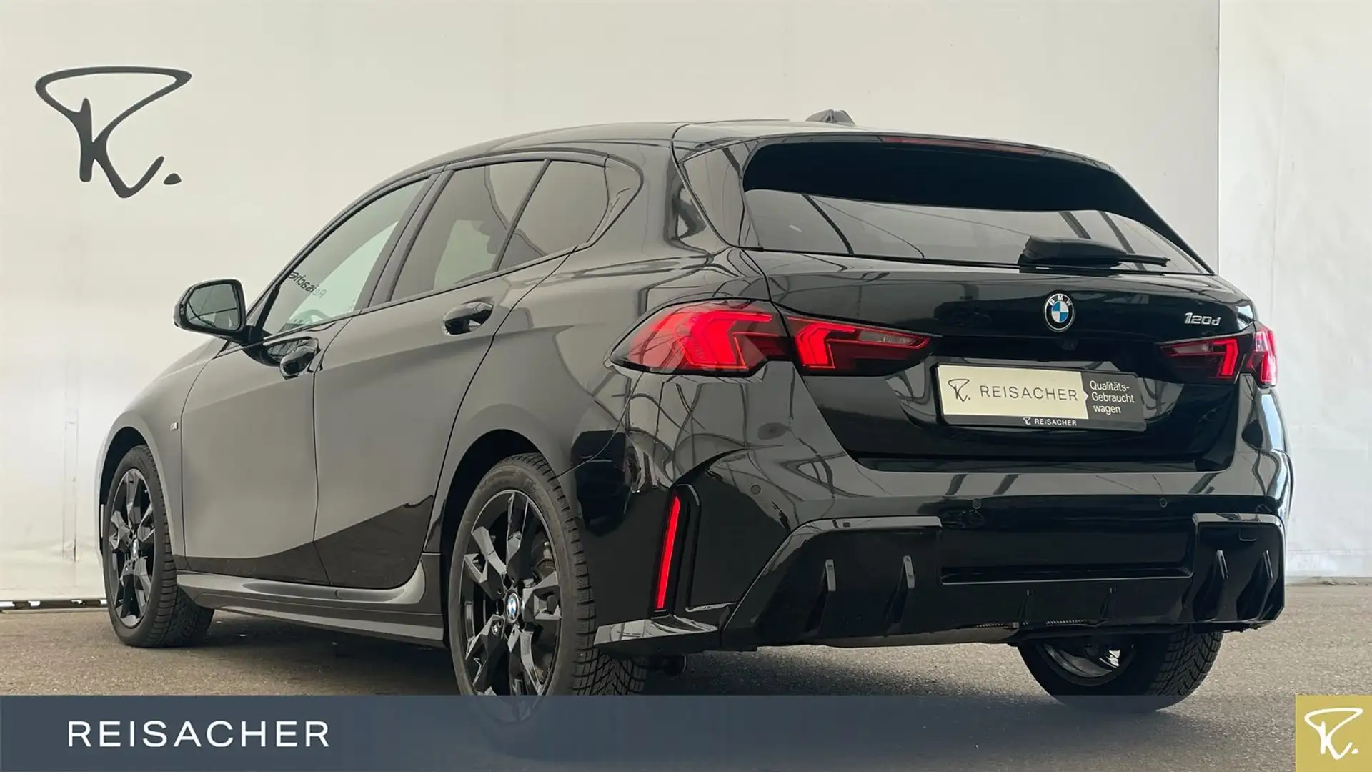 BMW 120 d A M Sport AHK AdaptLED ACC 360 HuD H&K 18" Schwarz - 2