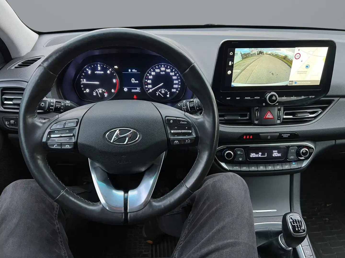 Hyundai i30 1.6 Crdi 2022*LED*Kamera*Navi* Weiß - 2