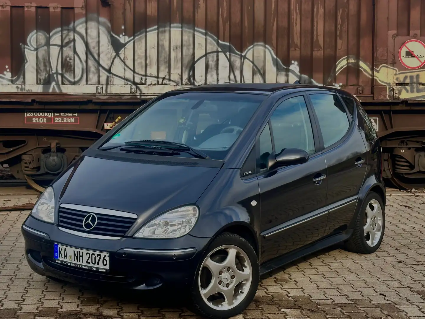 Mercedes-Benz A 190 A 190Elegance Schwarz - 1