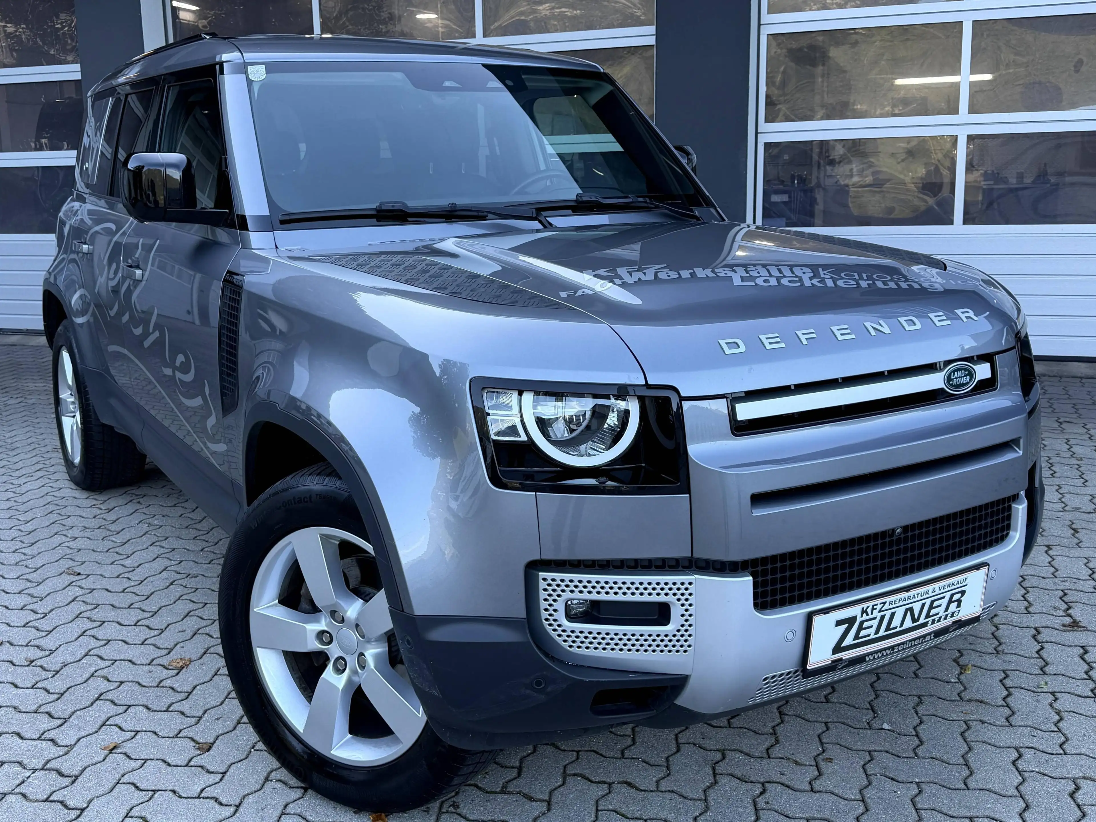 Land Rover Defender 110 S D200 AWD — photo 5