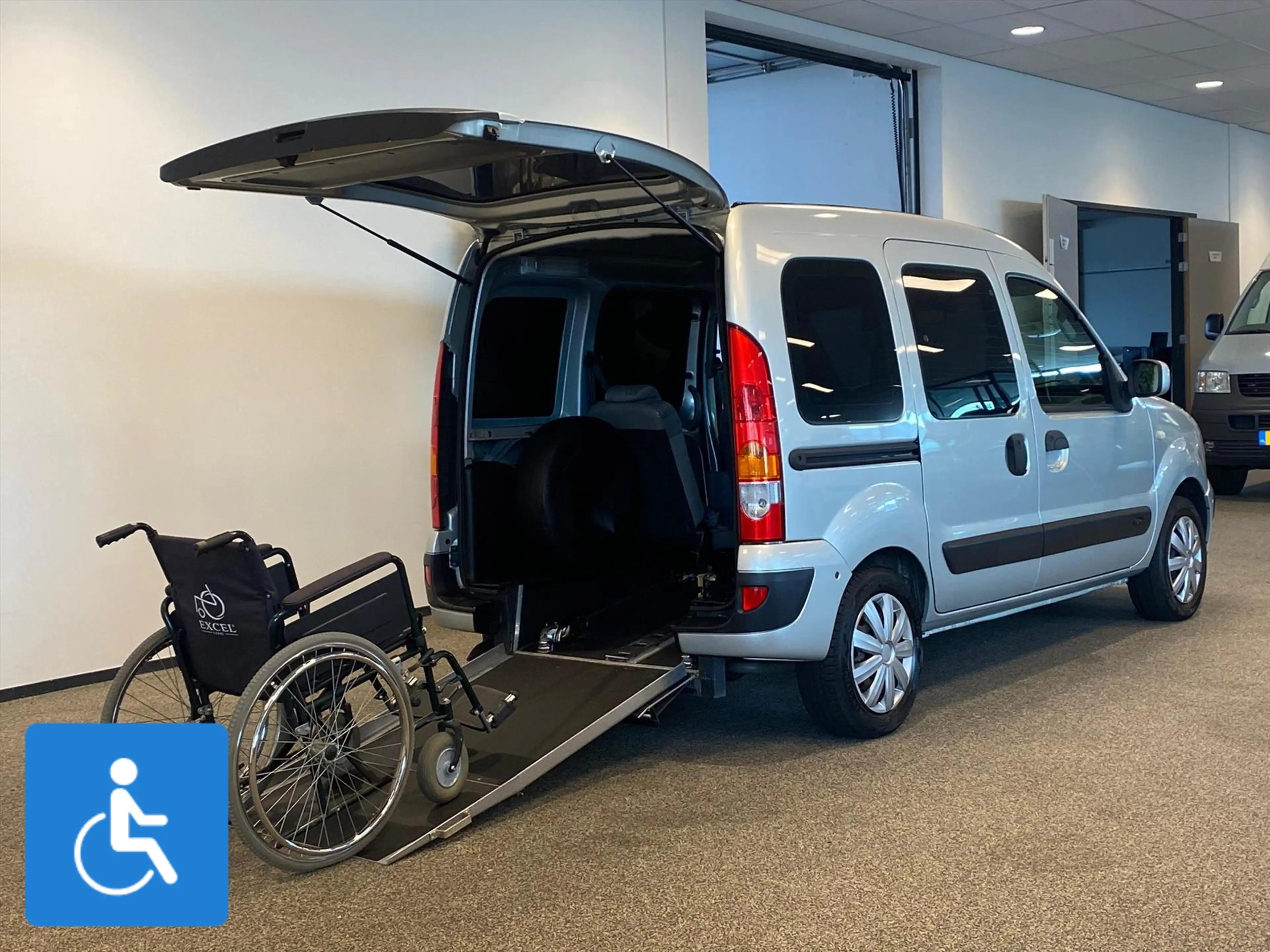 Renault Kangoo Rolstoelauto 3+1 — photo 2