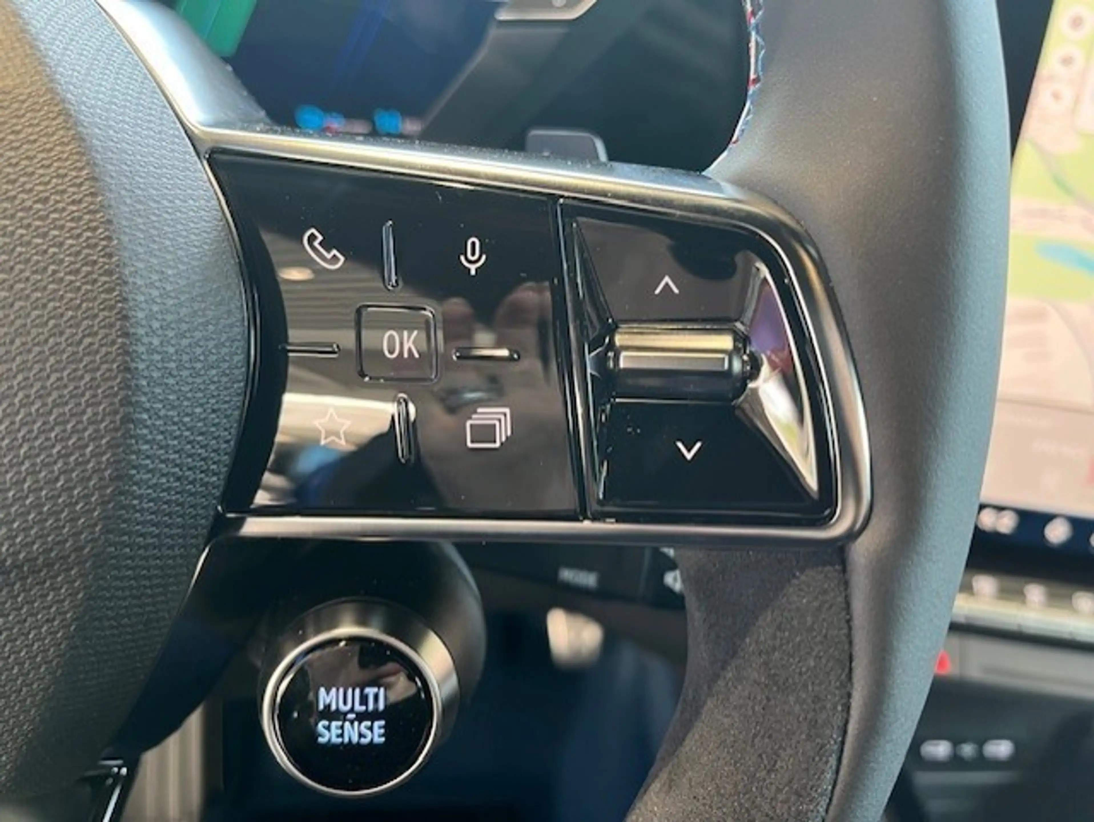 Renault Rafale Atelier Alpine Hyper Hybrid E-Tech 4x4 — photo 15