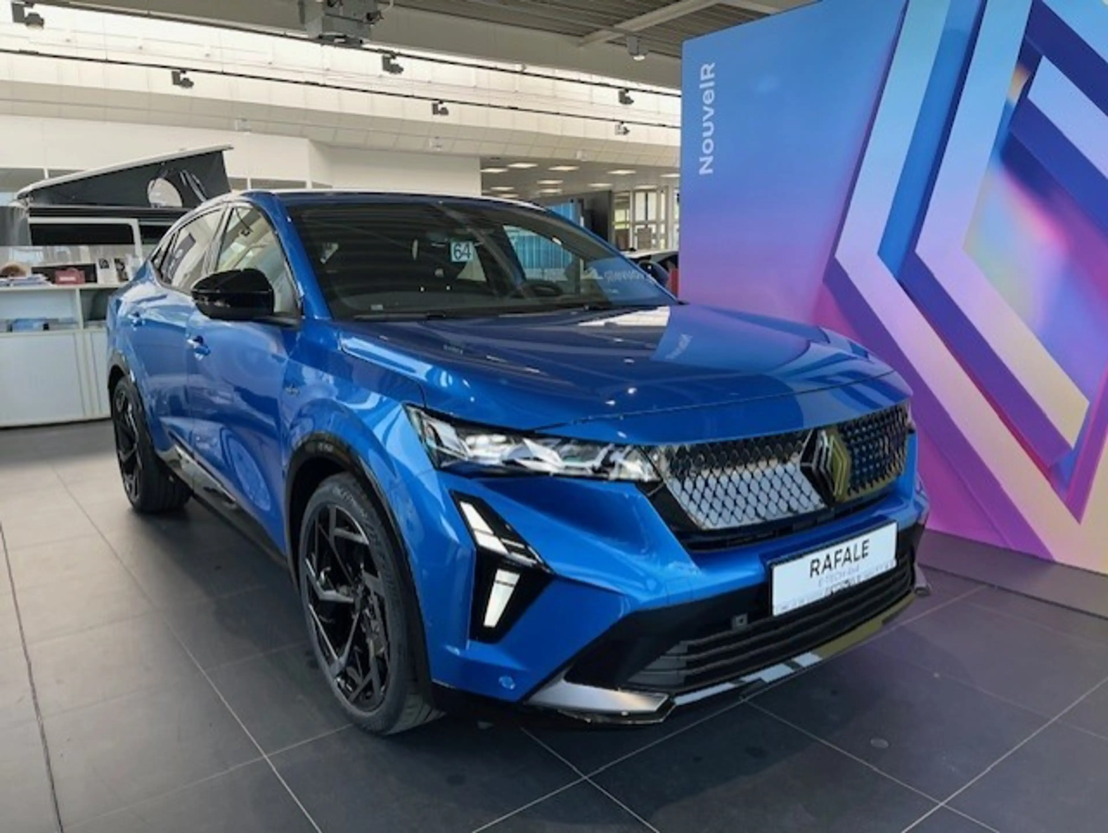 Renault Rafale Atelier Alpine Hyper Hybrid E-Tech 4x4 — photo 3