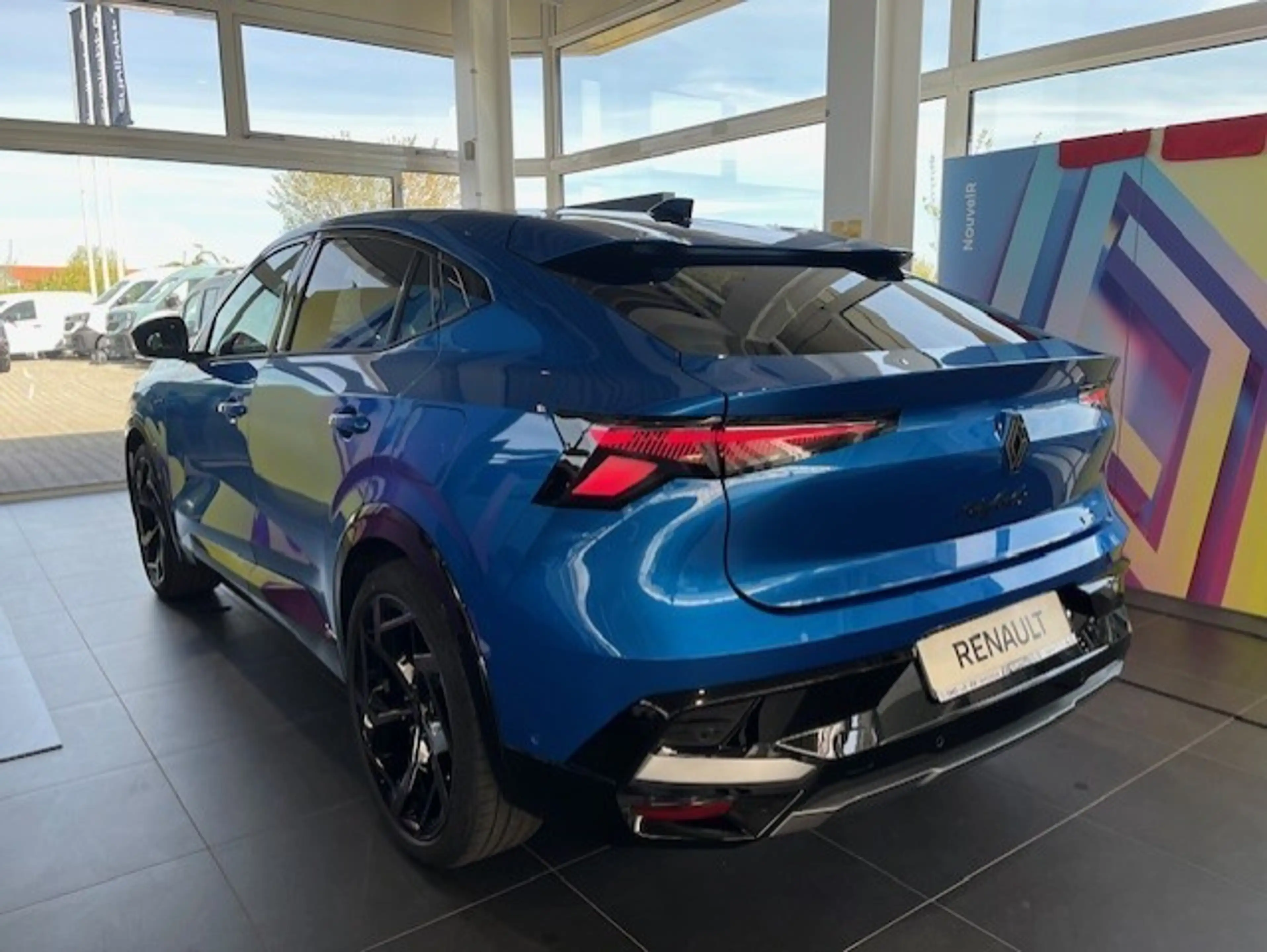Renault Rafale Atelier Alpine Hyper Hybrid E-Tech 4x4 — photo 6