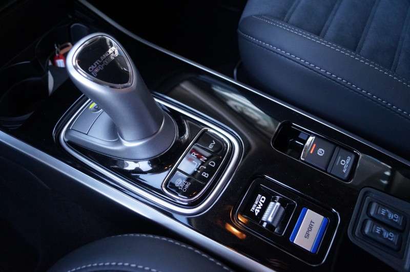 Mitsubishi Outlander
