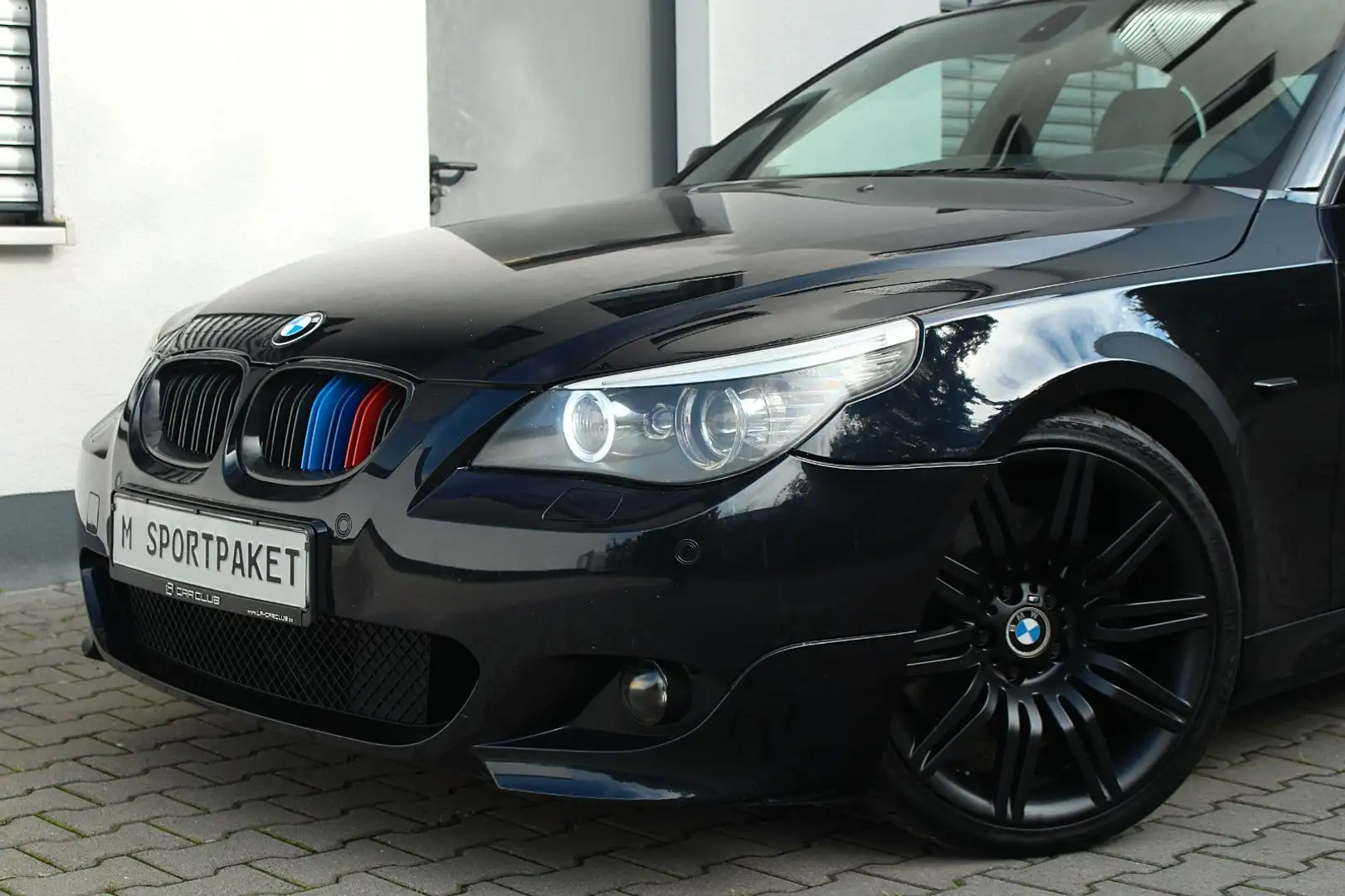 BMW 530 i*M-Sportpaket+KW Var./Motor 10.400KM*Unikat Noir - 1
