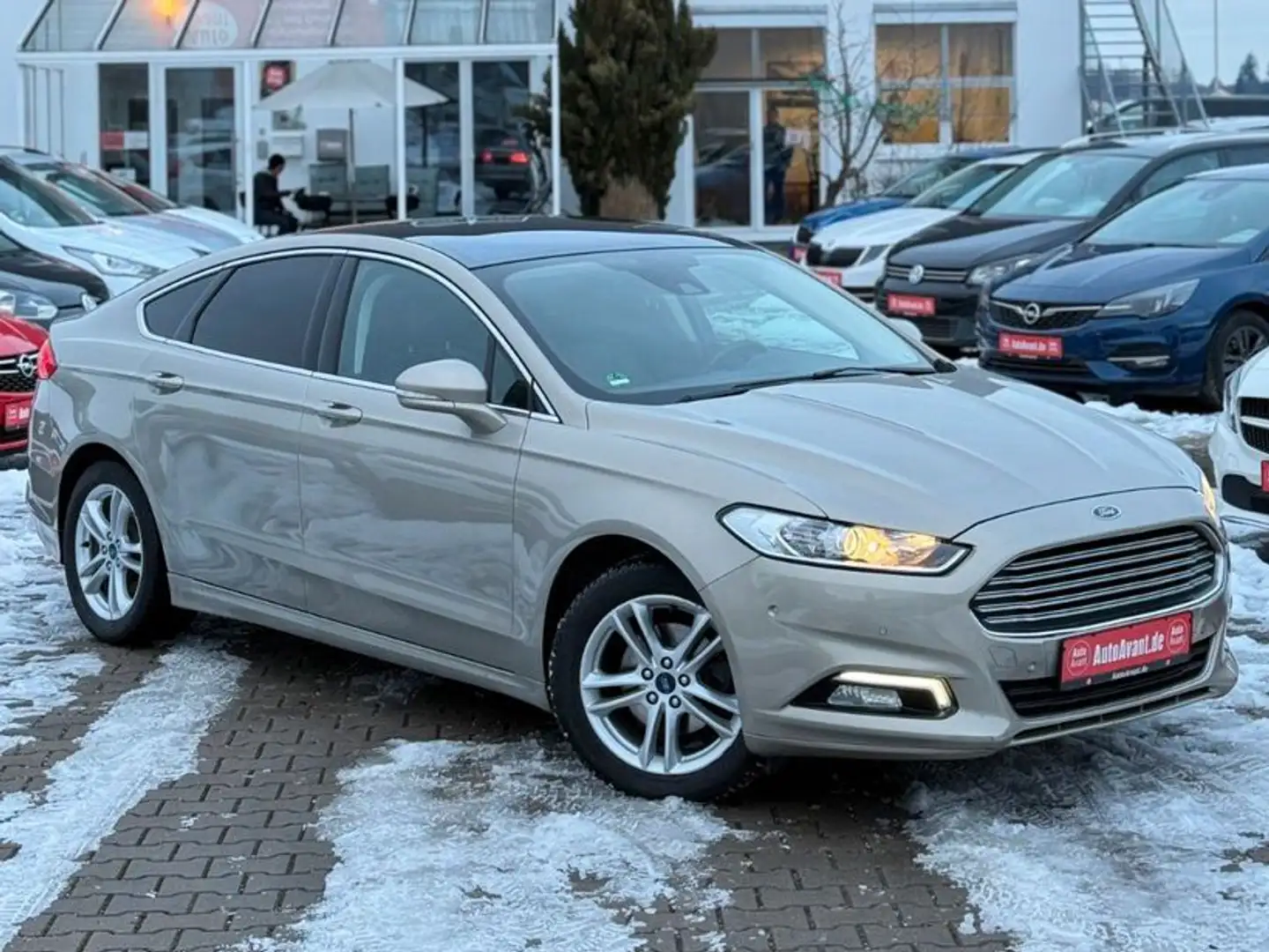 Ford Mondeo 2.0 TDCI Titanium*AUTOMATIK*PANO*AHK*BCM* Argent - 1