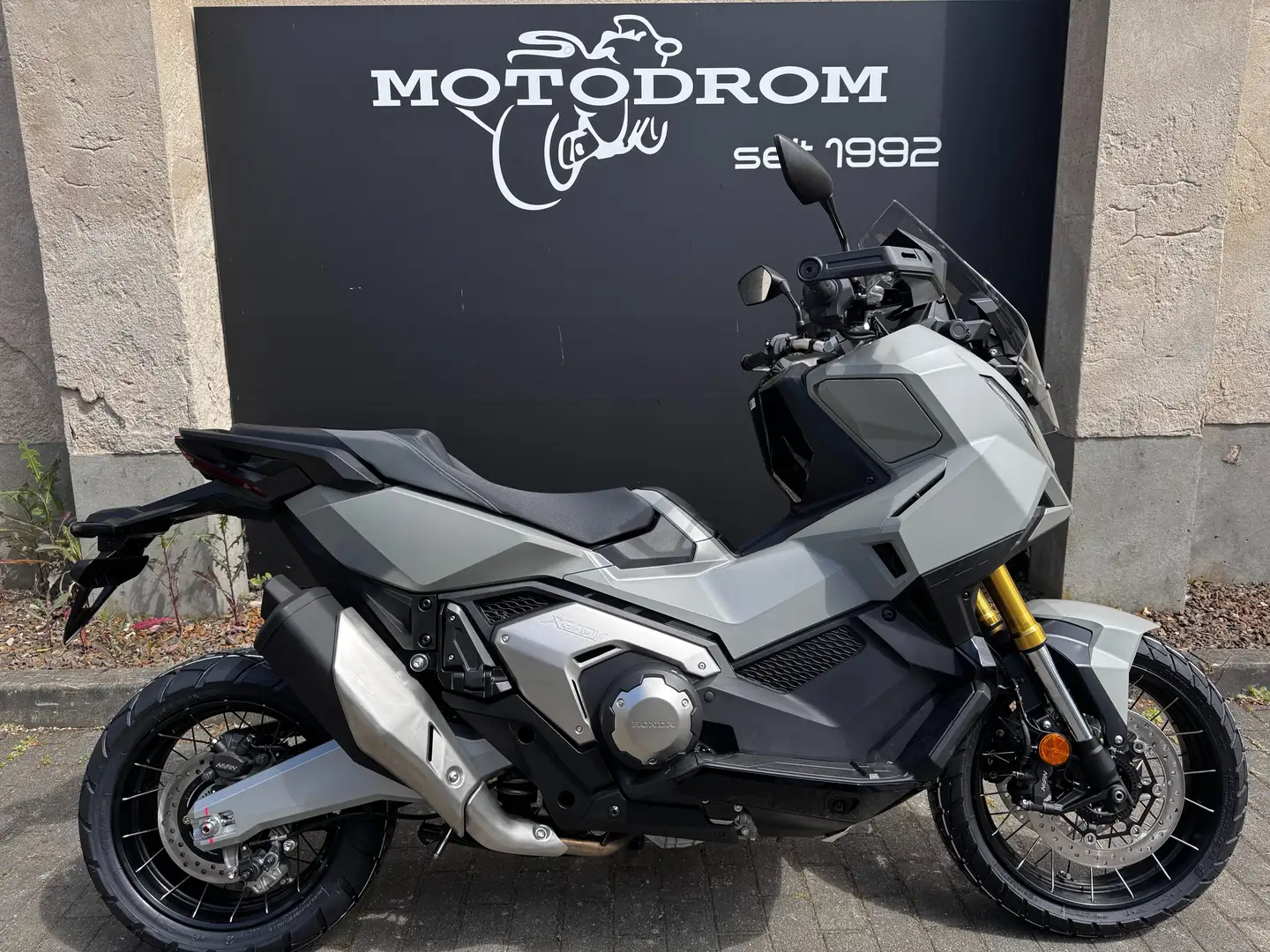 Honda X-ADV inkl. Preisgarantie / 6 Jahre Garantie Gris - 1