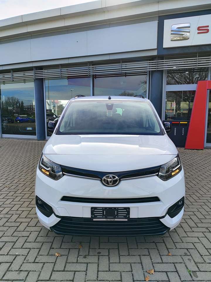 Toyota Proace 50kWh L1 Short D Executive