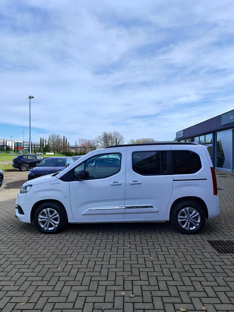 Toyota Proace 50kWh L1 Short D Executive - 2