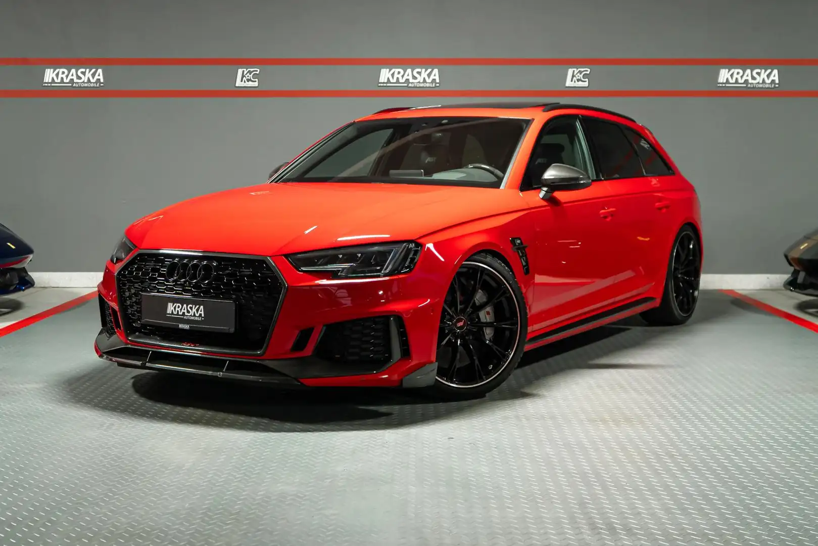 Audi RS4 + ABT 2.9 TFSI quattro *Limited Edition* 1/50 Rouge - 1