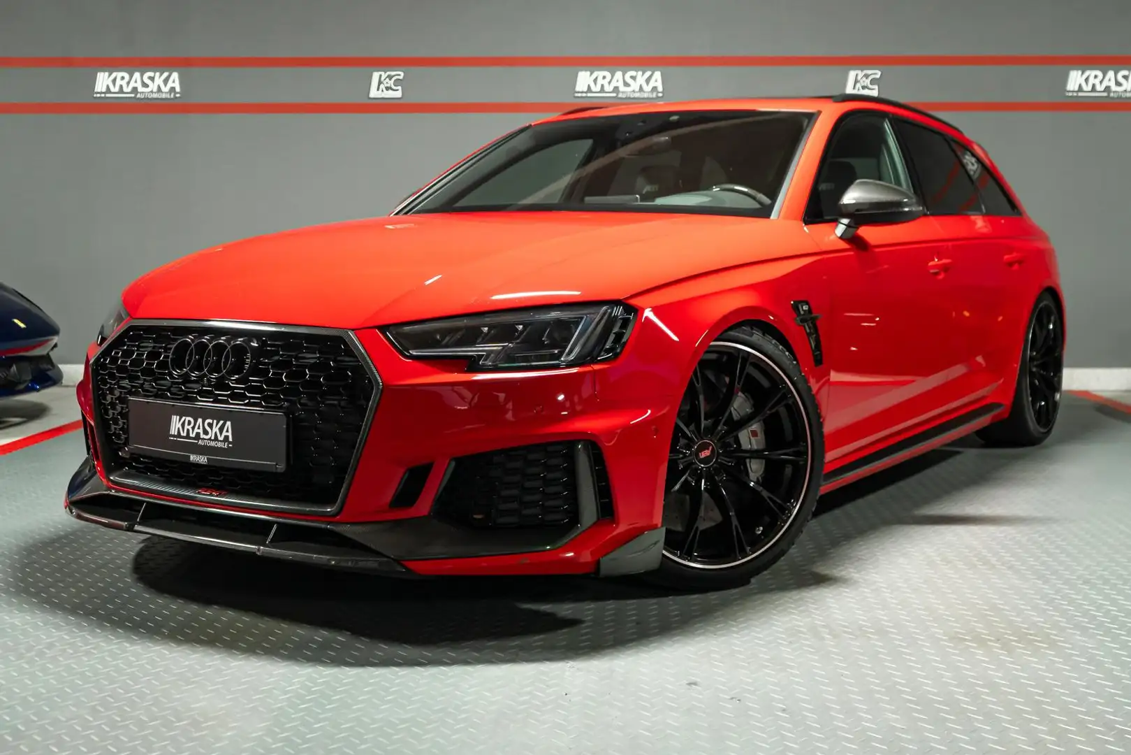 Audi RS4 + ABT 2.9 TFSI quattro *Limited Edition* 1/50 Rouge - 2