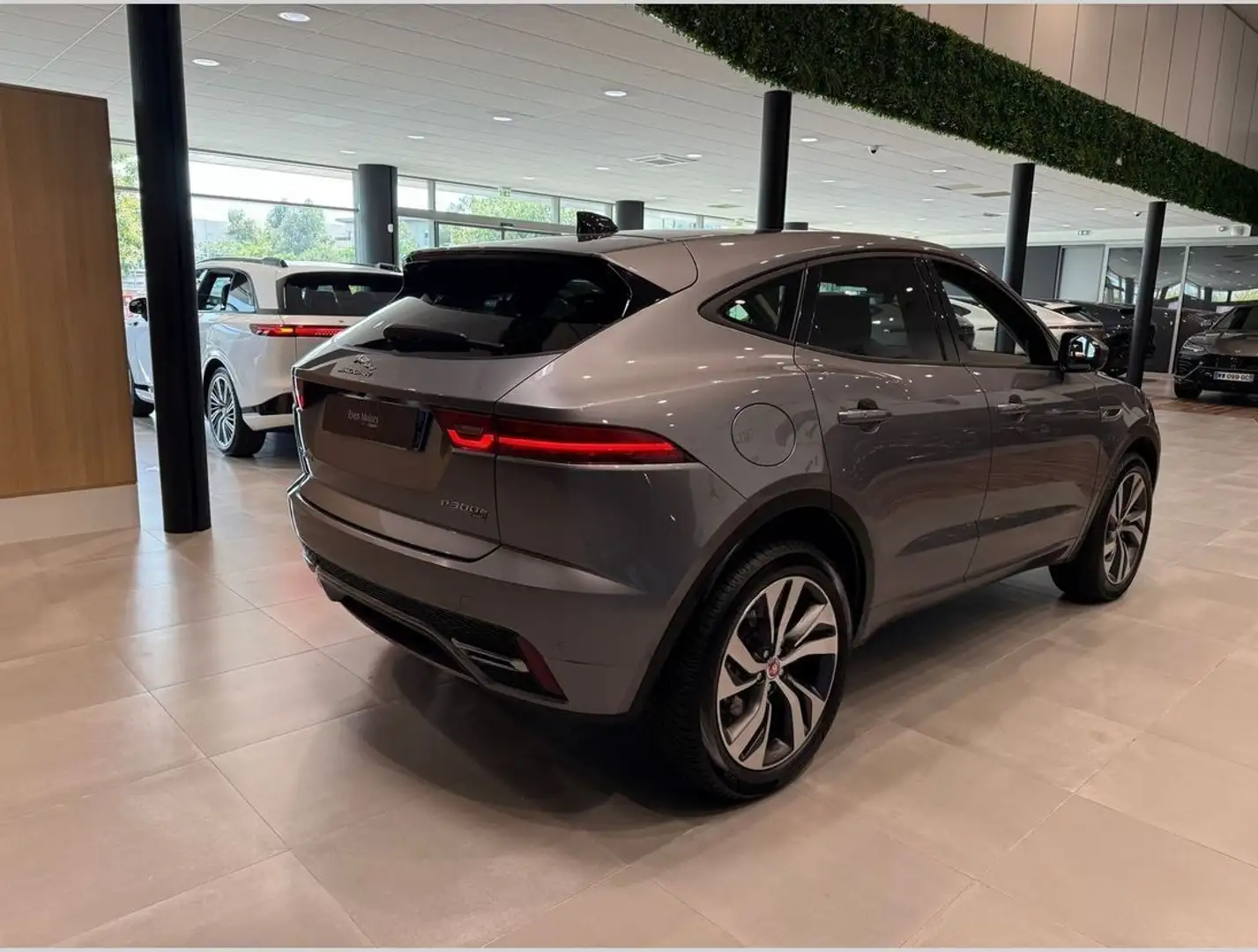 Jaguar E-Pace phase 2 D200 MHEV HSE R-DYNAMIC AWD BVA Gris - 2