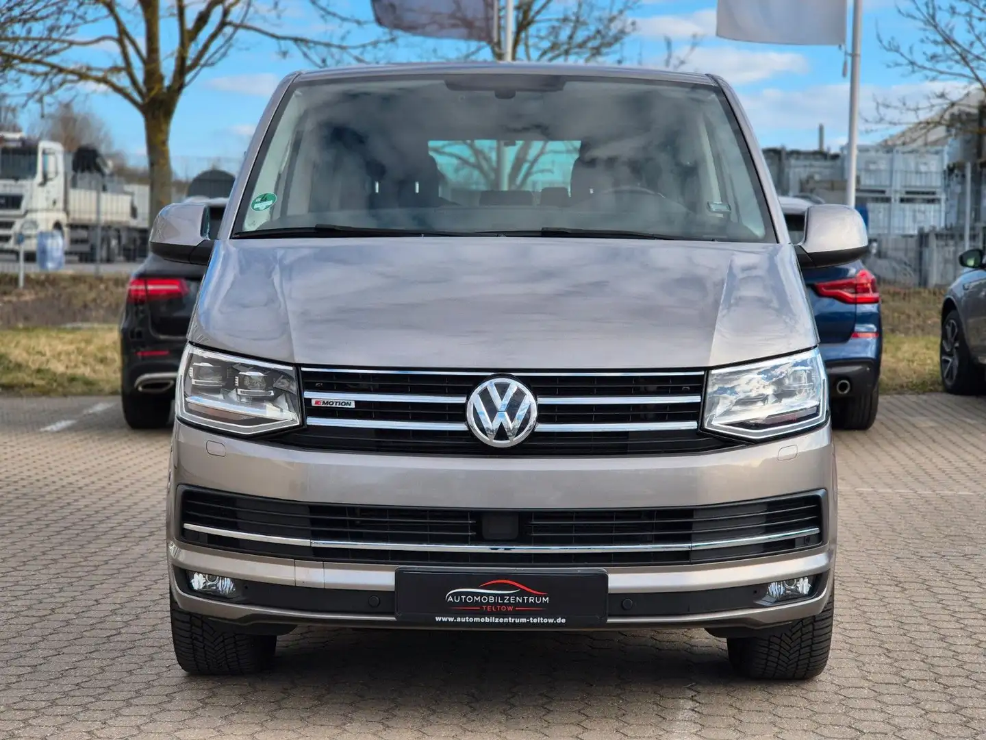 Volkswagen T6 Multivan 2.0 TSI DSG Generation Six 4Motion Beige - 2