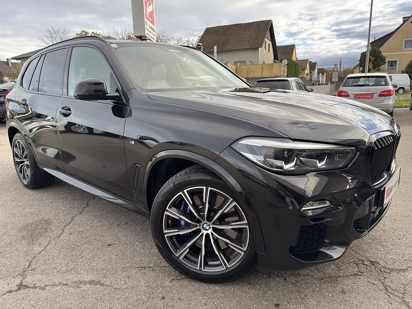 BMW X5 xDrive30d Aut. Schwarz - 1