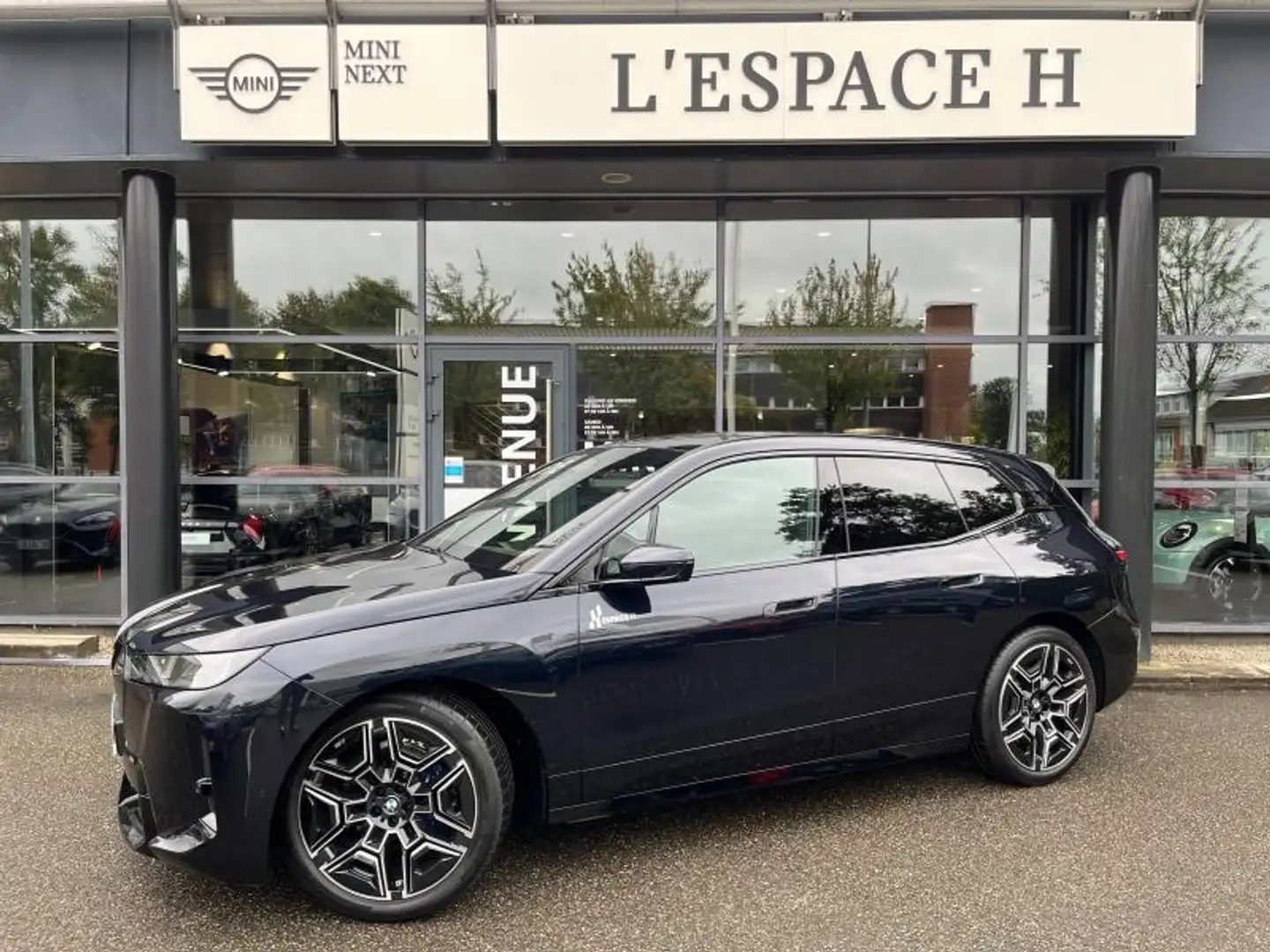 BMW 540 xDrive45 408ch M Sport Noir - 1