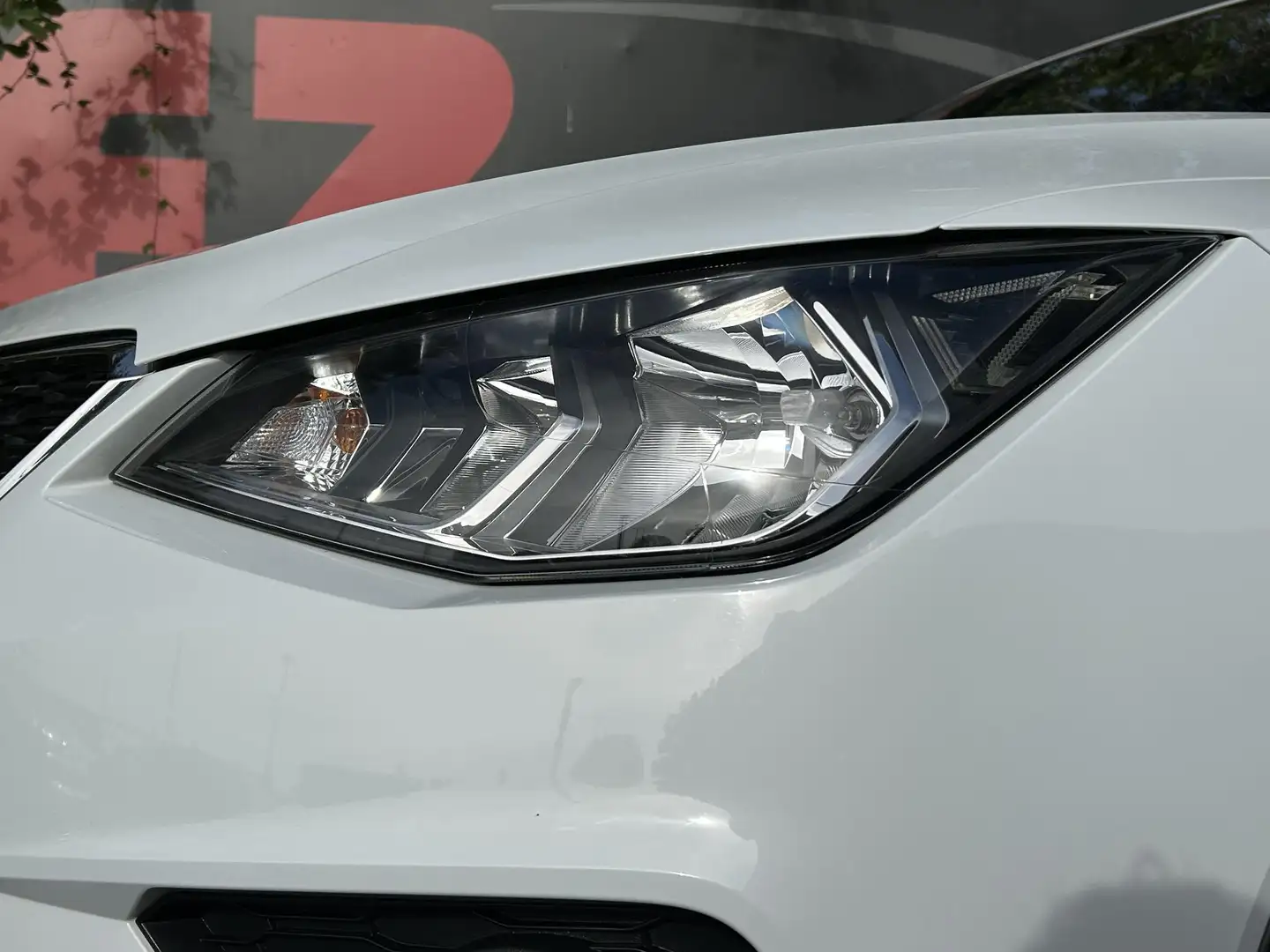 SEAT Arona 1.0 TSI Style Business Intense - Navigatie - Dodeh Blanco - 2