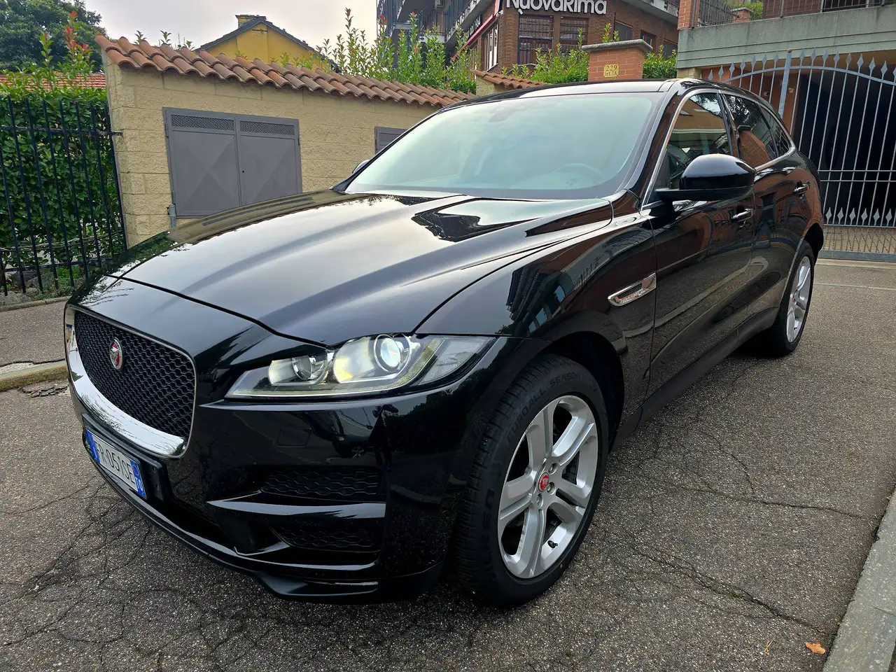 Jaguar F-Pace