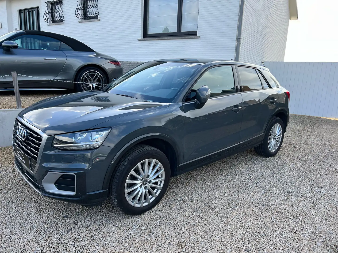 Audi Q2 1.6 TDi siva - 1