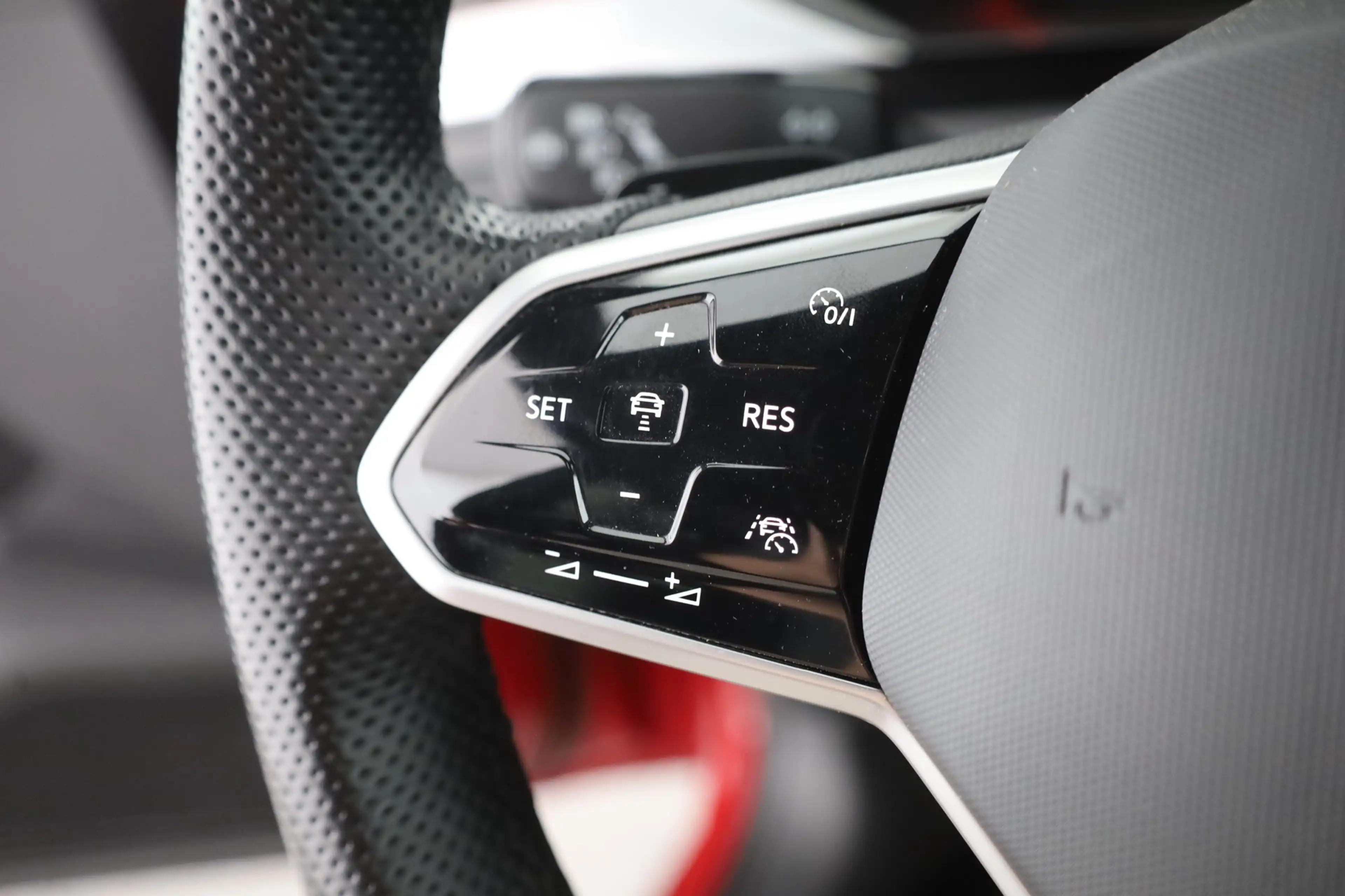 Volkswagen Arteon SB 1.4 eHybrid R-Line LED Panorama 360° — photo 15