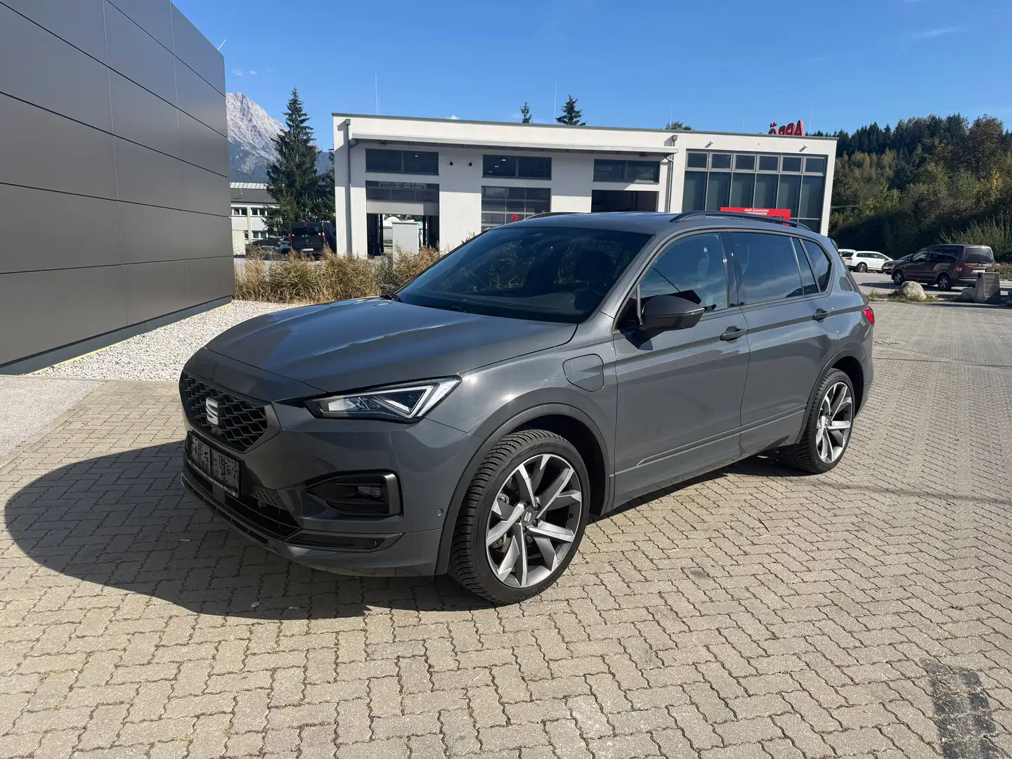 SEAT Tarraco FR e-Hybrid - 2