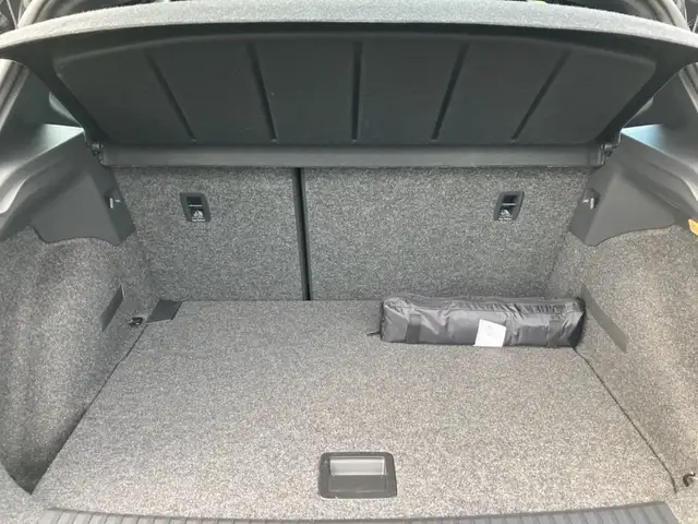 Seat Arona view 12