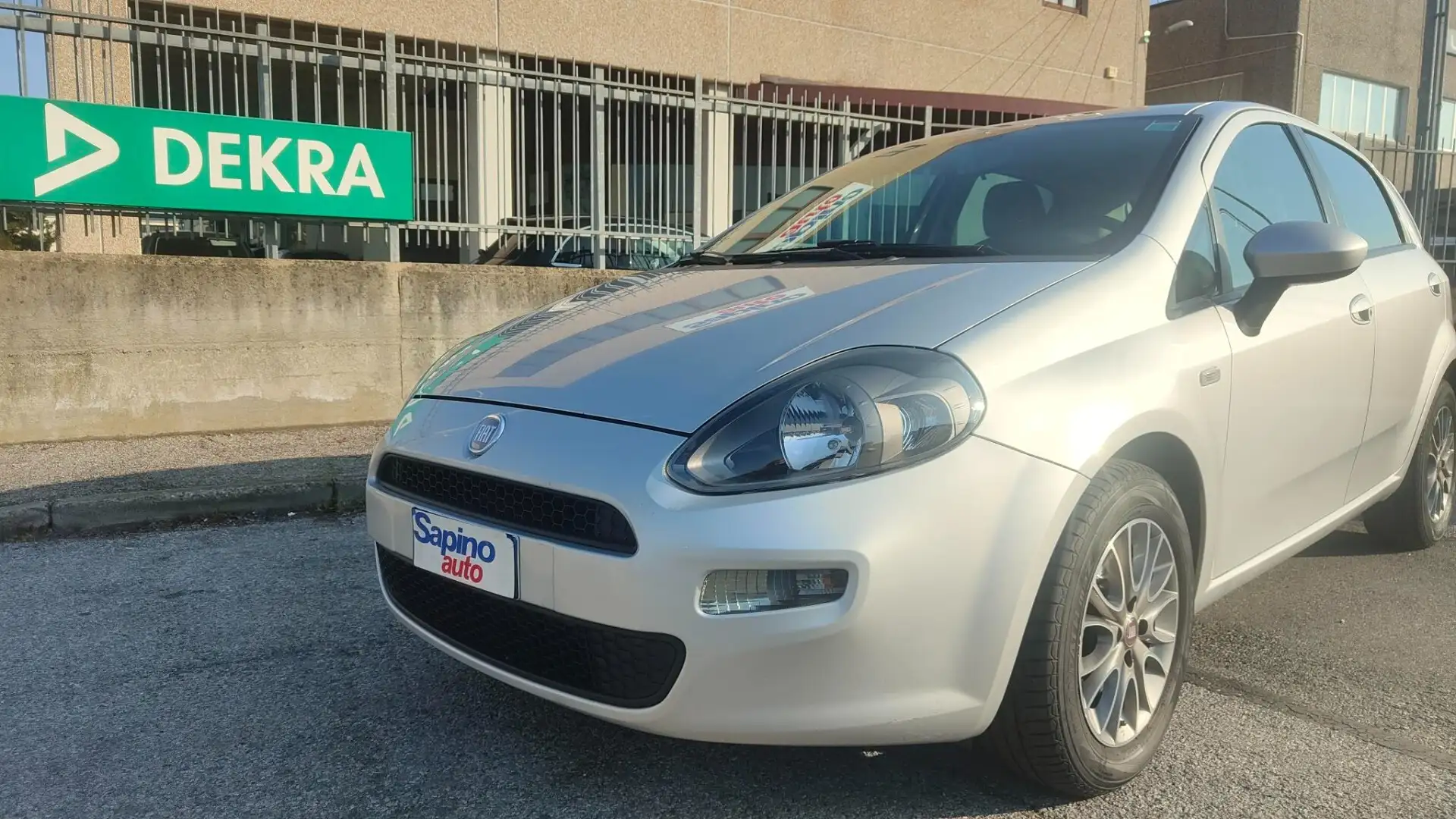 Fiat Punto Punto 1.3 MJT II 75 CV 5 porte Lounge Grau - 1