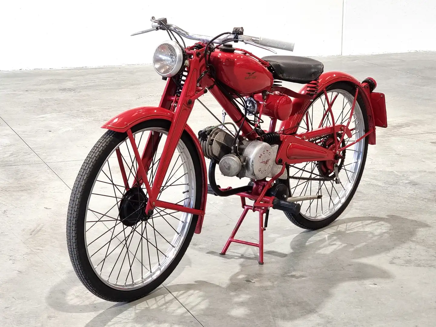 Moto Guzzi Guzzino Rood - 2