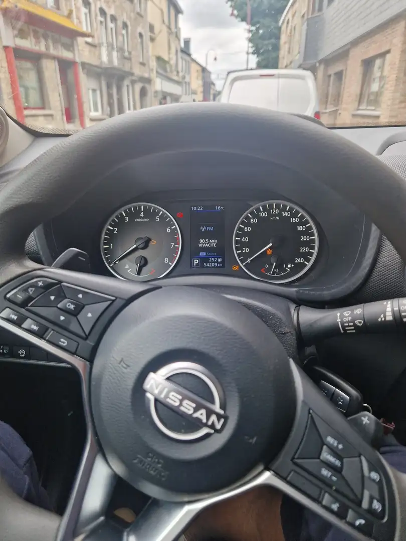 Nissan Juke 1.0 DIG-T 2WD Business Edition DCT - 1